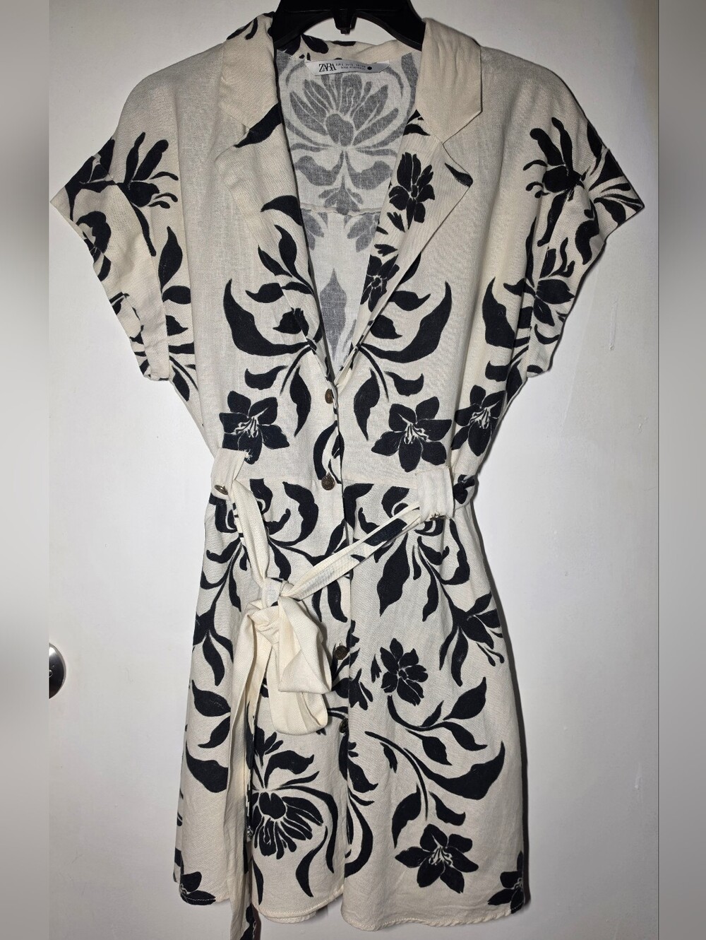 Zara Neutral Floral Button-Front Tie-Waist Dress